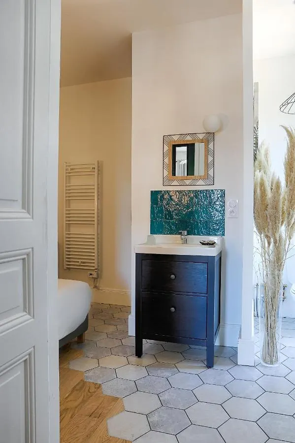Residence L'Aristide : Appartement Naomi Auray Apartment